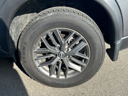 Certified 2023 Nissan Rogue S image 6