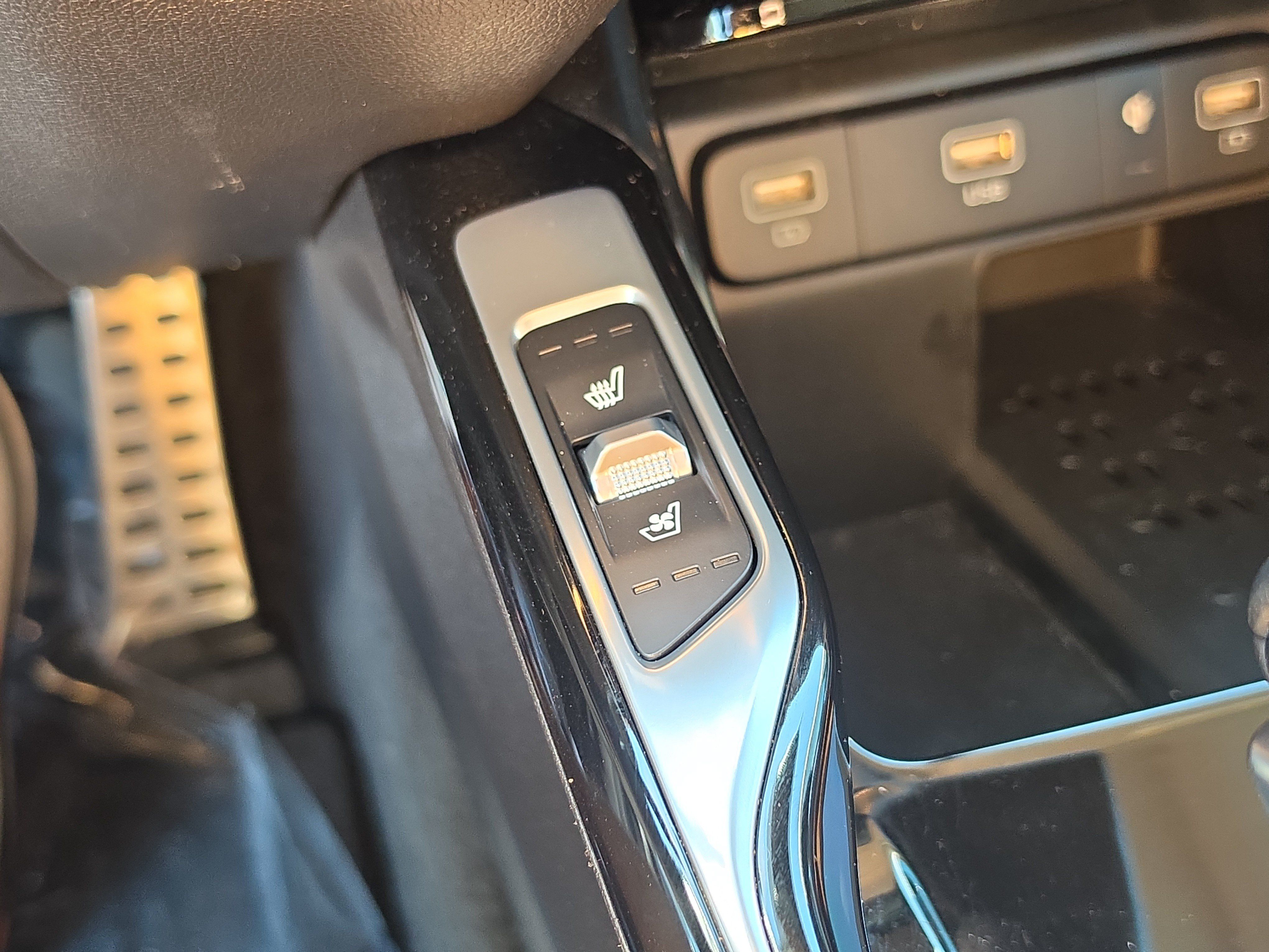 Certified 2022 Kia Sorento SX FWD image 27