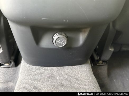 Used 2018 Volvo XC60 T5 Momentum w/ Convenience Package image 26