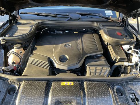 Certified 2025 Mercedes-Benz GLS 450 4MATIC image 55