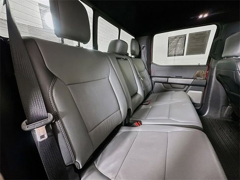 Used 2023 Ford F150 Lightning Lariat image 27