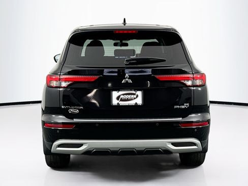 Used 2023 Mitsubishi Outlander SE AWD/4WD image 14