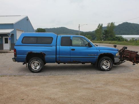 Used 2001 Dodge Ram 1500 Truck 4x4 Quad Cab image 4