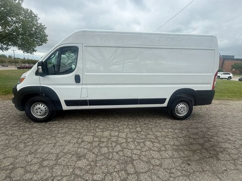 Used 2026 RAM ProMaster 2500 w/ Convenience Group FWD image 1