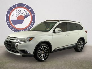 Used 2016 Mitsubishi Outlander SEL video 2