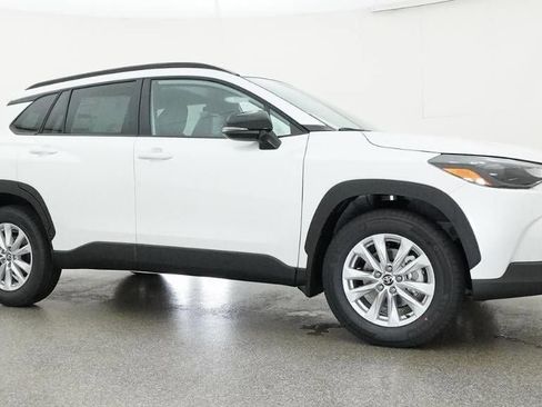 New 2026 Toyota Corolla Cross LE image 28