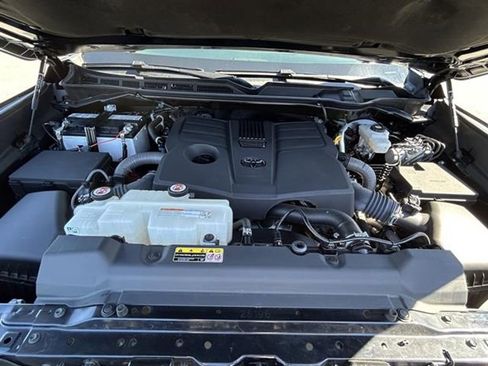 Used 2023 Toyota Tundra Limited image 30
