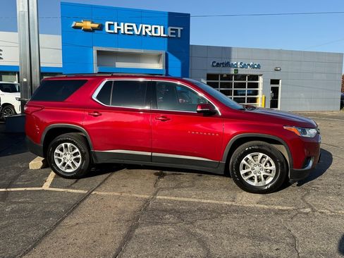 Certified 2021 Chevrolet Traverse LT image 7
