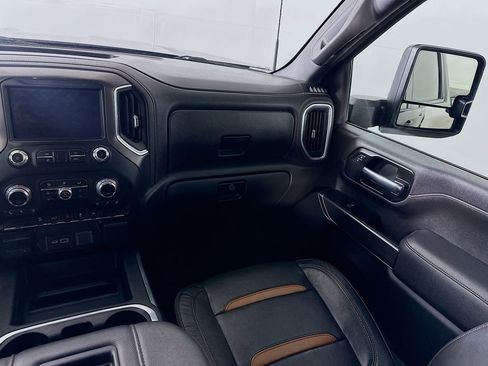 Used 2022 GMC Sierra 2500 AT4 image 19