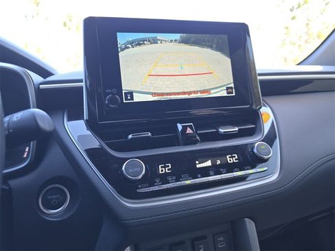 Used 2023 Toyota Corolla Cross SE w/ Convenience Package image 32