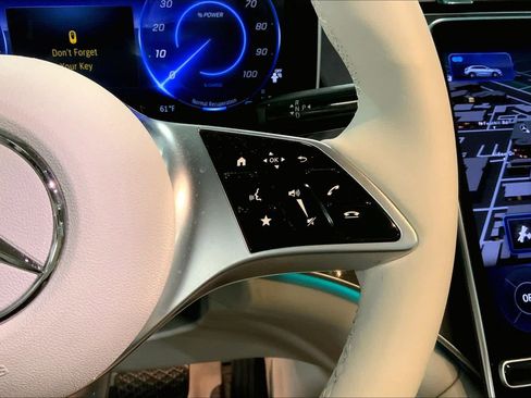 Certified 2023 Mercedes-Benz EQE 500 4MATIC SUV image 24