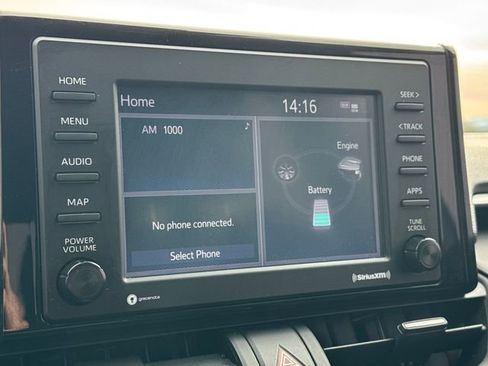 Used 2020 Toyota RAV4 LE image 19