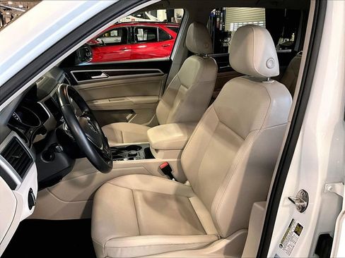Used 2019 Volkswagen Atlas SE w/ Towing Package AWD/4WD image 10