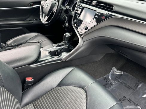 Used 2019 Toyota Camry SE image 31