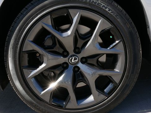 Used 2025 Lexus TX 500h AWD w/ Technology Package image 23