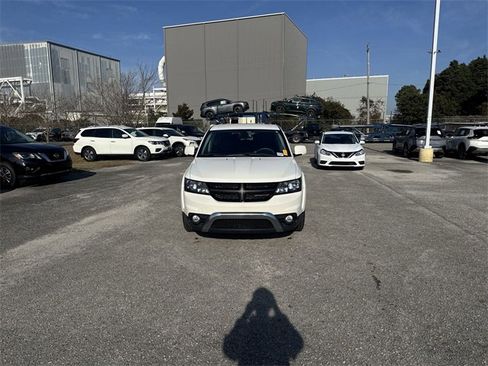 Used 2019 Dodge Journey Crossroad image 2