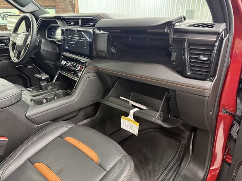 Used 2023 GMC Sierra 1500 AT4 w/ AT4 Premium Package AWD/4WD image 44