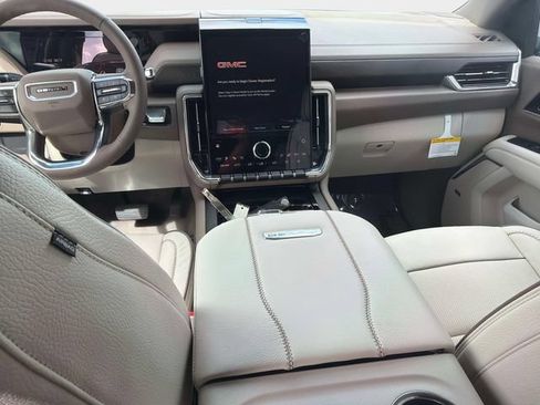 New 2026 GMC Yukon Denali w/ Denali Reserve Package AWD/4WD image 13