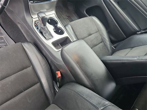 Used 2021 Jeep Grand Cherokee Laredo X image 22