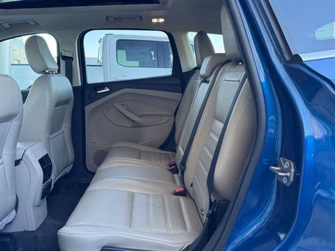 Used 2019 Ford Escape Titanium image 30