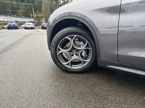 New 2025 Alfa Romeo Stelvio Sprint image 28