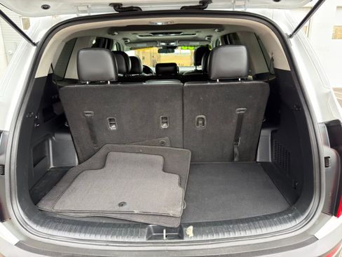 Used 2020 Kia Telluride S w/ S 8 Passenger Seating Package image 33