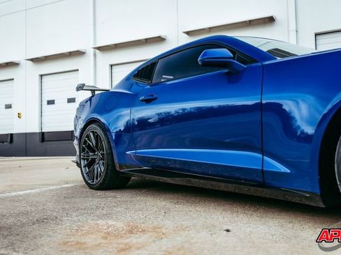 Used 2020 Chevrolet Camaro ZL1 image 35