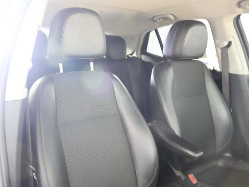 Used 2022 Buick Encore Preferred w/ Safety Package AWD/4WD image 51