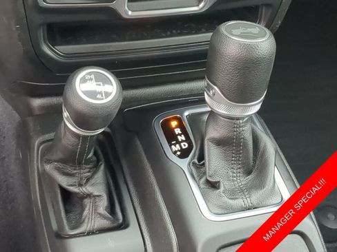 Used 2023 Jeep Wrangler Sport AWD/4WD image 31