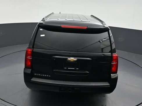 Used 2018 Chevrolet Suburban LT RWD image 19