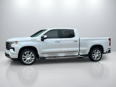 Used 2023 Chevrolet Silverado 1500 High Country w/ High Country Premium Package AWD/4WD image 8