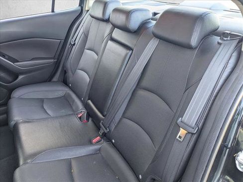 Used 2017 MAZDA MAZDA3 Grand Touring image 18