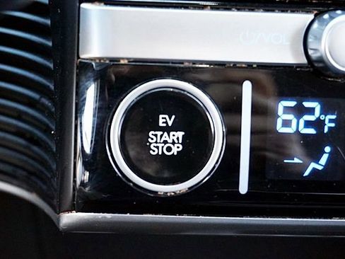 Certified 2024 Hyundai Ioniq 5 SEL image 30