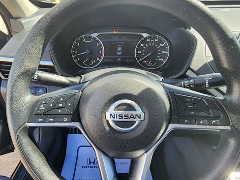 Used 2019 Nissan Altima 2.5 S FWD image 9