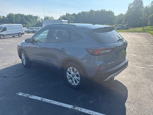 Used 2025 Ford Escape Active w/ Active Premium Tech Pack AWD/4WD image 3