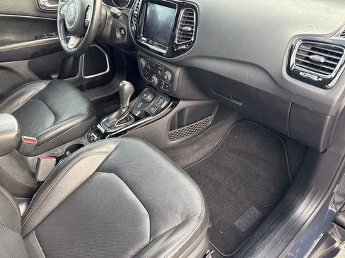 Used 2018 Jeep Compass Limited w/ Navigation Group AWD/4WD image 25