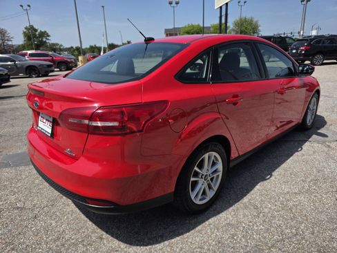 Used 2016 Ford Focus SE FWD image 5