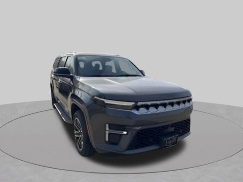 New 2026 Jeep Grand Wagoneer L 4WD w/ Premium Group I image 5