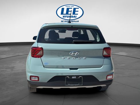 New 2026 Hyundai Venue SE FWD image 4