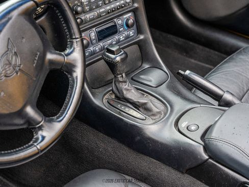 Used 2001 Chevrolet Corvette Convertible w/ Preferred Equipment Group2 image 57