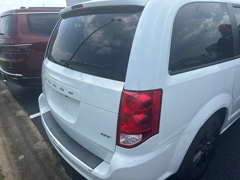 Used 2019 Dodge Grand Caravan GT FWD image 4