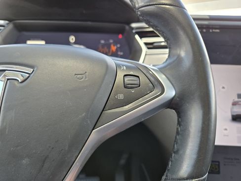 Used 2018 Tesla Model X 75D AWD/4WD image 28
