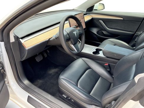 Certified 2023 Tesla Model 3 Standard Range RWD image 9