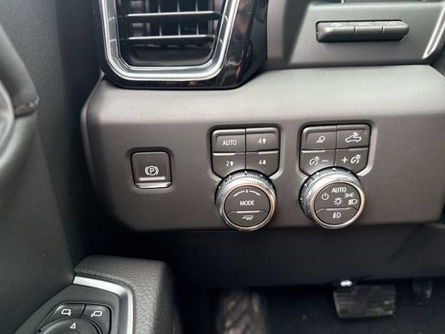 New 2026 GMC Sierra 1500 Denali AWD/4WD image 18