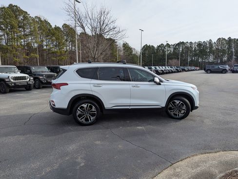 Used 2019 Hyundai Santa Fe AWD image 4