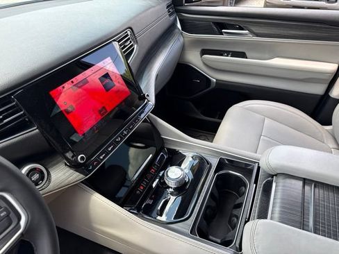 Used 2023 Jeep Wagoneer Series II w/ Premium Group I AWD/4WD image 55