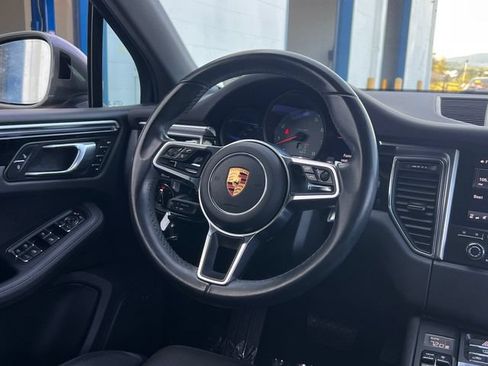 Used 2018 Porsche Macan S AWD/4WD image 18