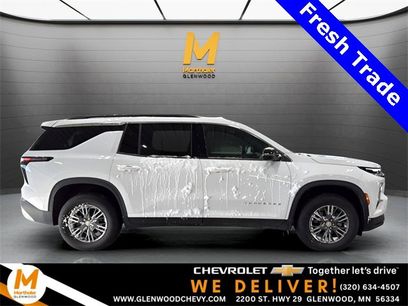 Used 2025 Chevrolet Traverse LT