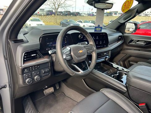 Used 2025 Chevrolet Tahoe Premier image 17