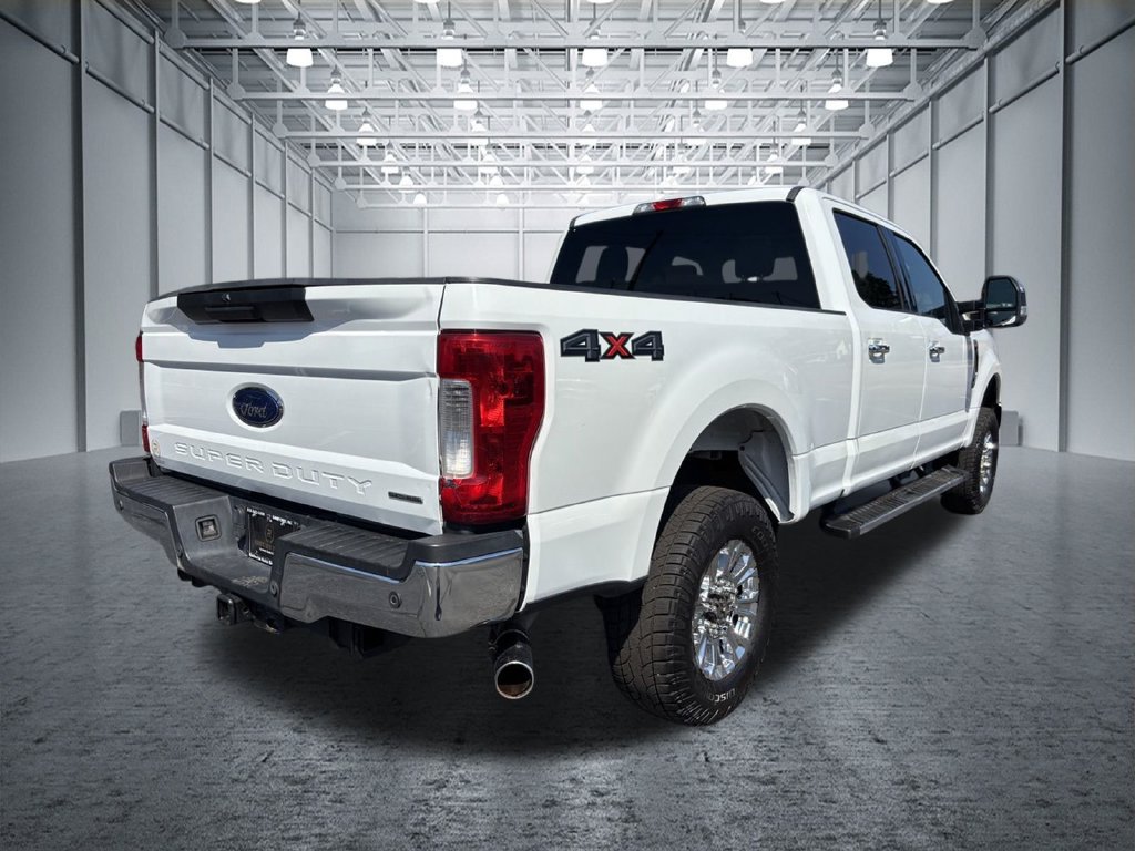 Used 2017 Ford F250 XLT w/ XLT Premium Package AWD/4WD image 6